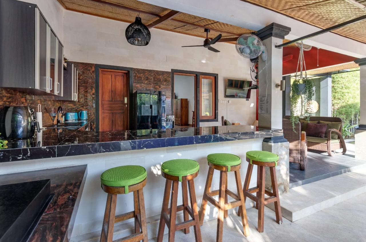 Villa Yati 塞米亚克 外观 照片