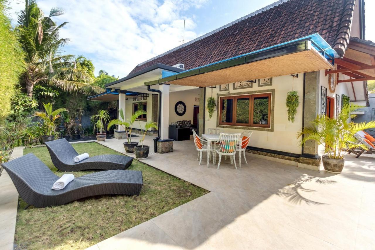 Villa Yati 塞米亚克 外观 照片